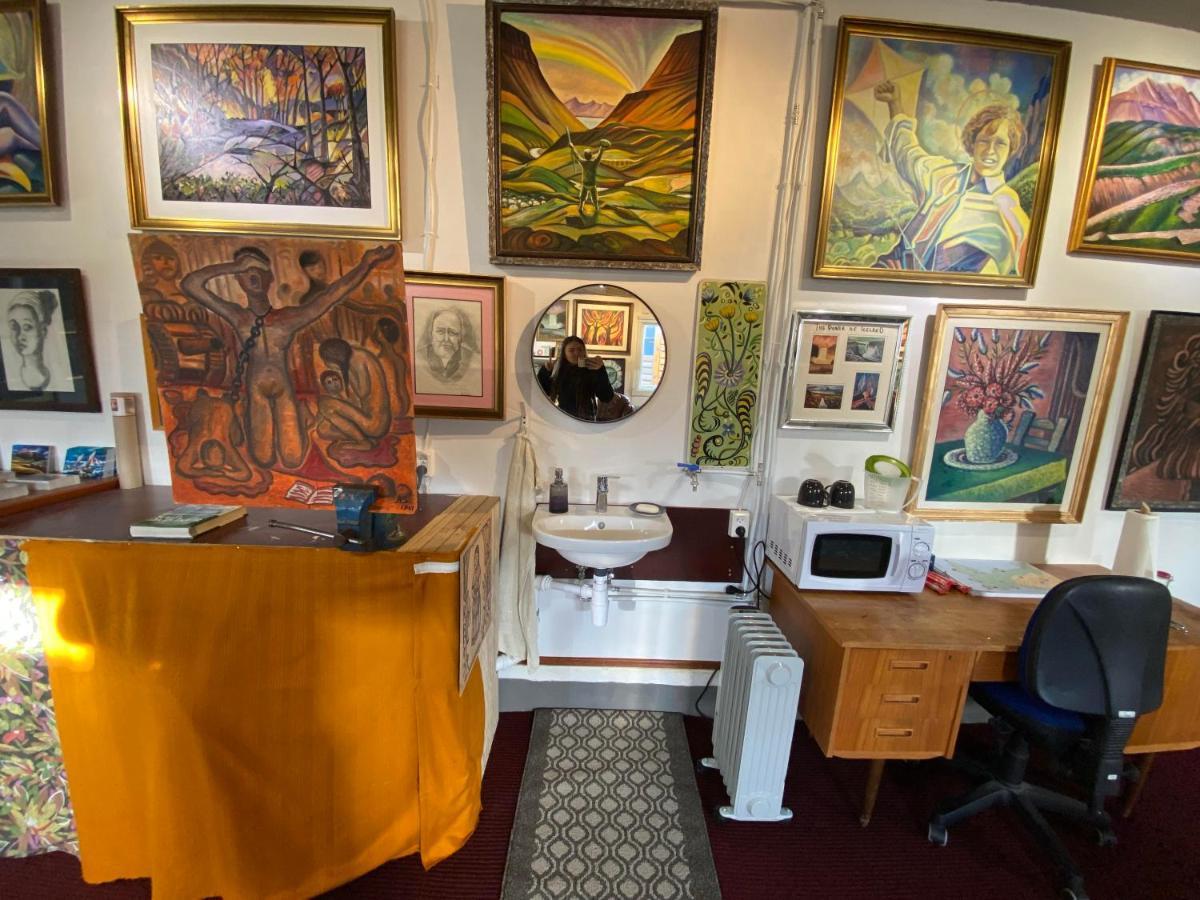 Brimarsbru Sleep Inn-Art Gallery Njarthvik Exteriör bild